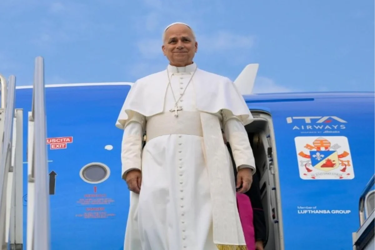 Papa Leão, inicia viagem internacional com seis dias de visita à Turquia