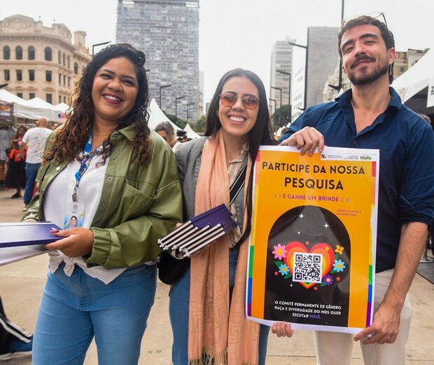 MDS faz pesquisa com população LGBTQIA+ em feira da diversidade