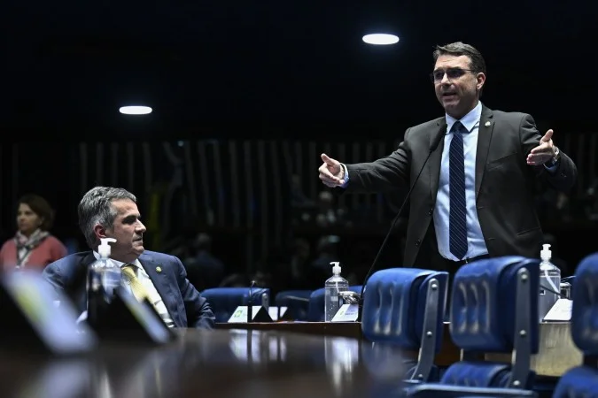 Caso Master: Flávio Bolsonaro e Ciro Nogueira na delação de Vorcaro