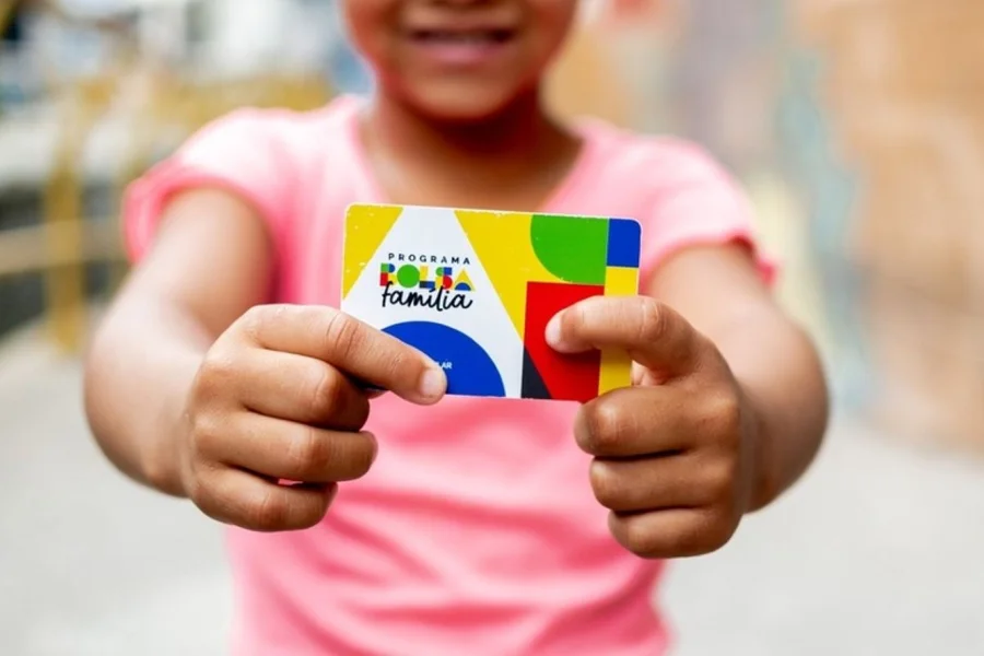Nova regra garante Bolsa Família enquanto pedido do BPC é analisado