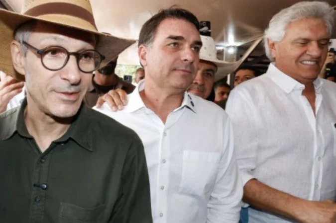 Pré-candidatos a presidência da República, participam de debate em Brasília nesta segunda-feira