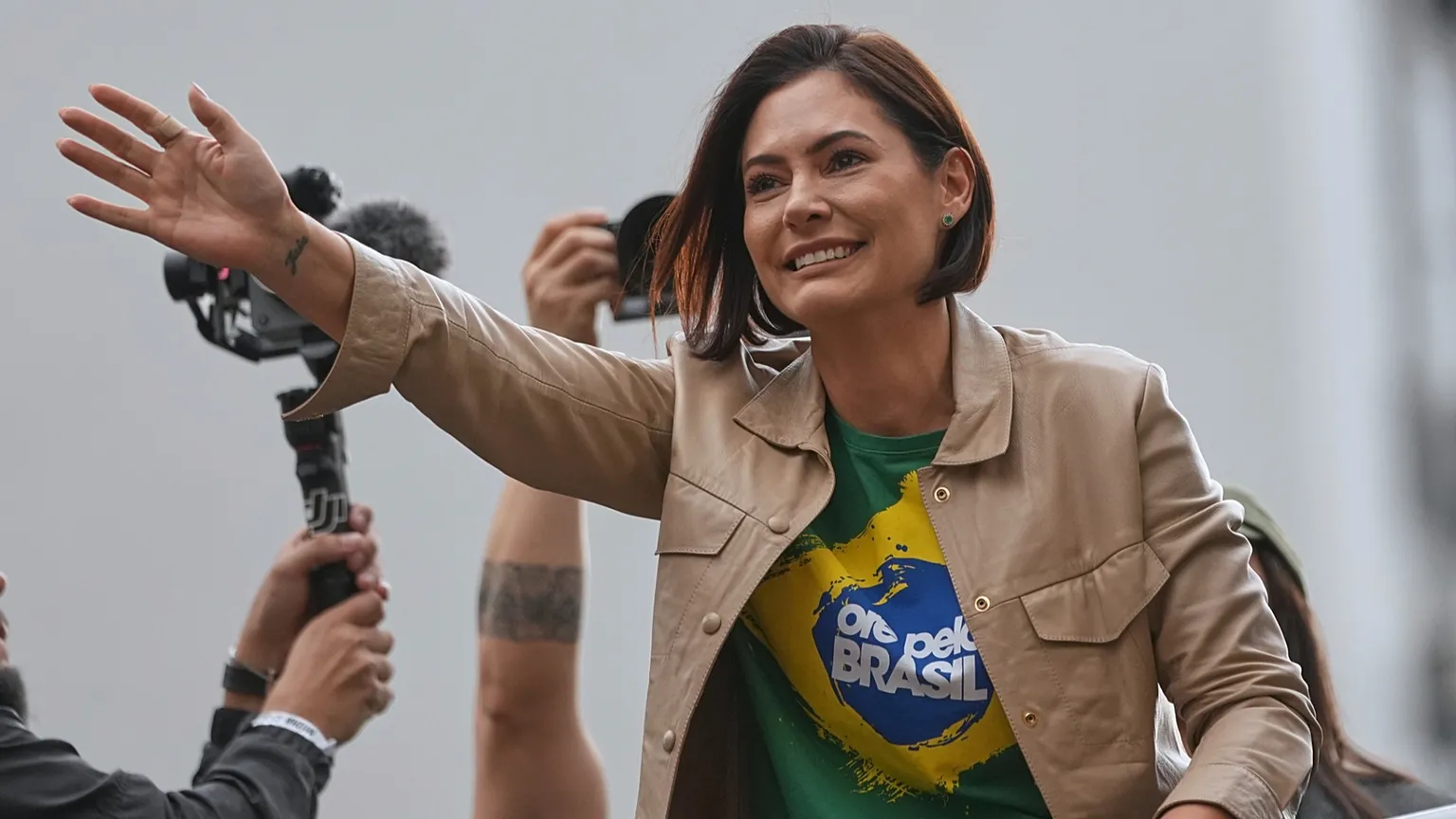 Michelle Bolsonaro declara R$ 4,4 milhões em bens ao registrar candidatura ao Senado